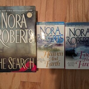 Nora Roberts Book Set
